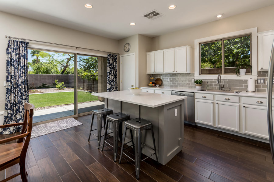 listing photo kitchen island